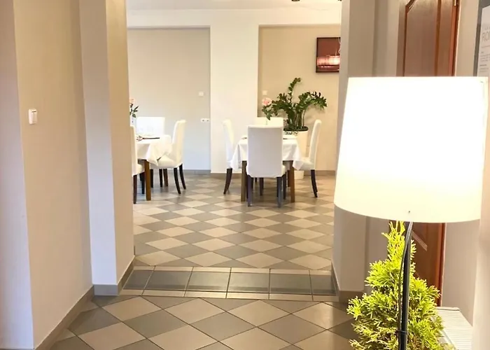 Rondo בית אירוח Września